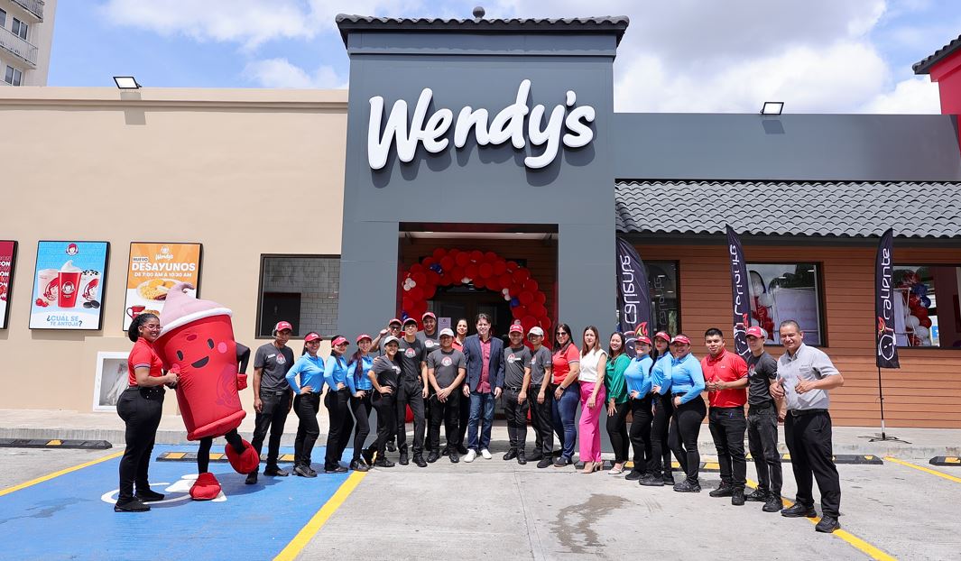La cadena de restaurantes Wendy's continua su expansi�n e inaugura una nueva sucursal en Versalles