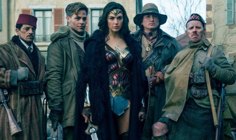 Fans quieren que Wonder Woman sea abiertamente bisexual en la secuela