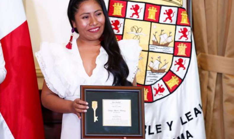 Yalitza Aparicio recibe las llaves de la Ciudad de Panamá