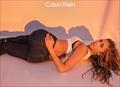 Calvin Klein lanza la campa�a de denim �Feel the Fit� Oto�o 2026, protagonizada por Tate McRae