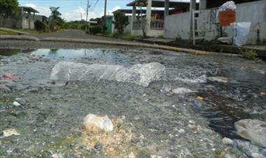 /vidasocial/aguas-servidas-en-el-corregimiento-de-las-mananitas-causa-temor-en-los-habitantes/55597.html