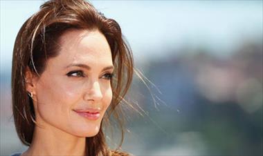 /vidasocial/angelina-considera-a-brad-pitt-un-buen-padre/43401.html