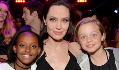 /vidasocial/angelina-jolie-viajo-a-disneyland-para-celebrar-el-cumpleanos-de-su-hija-shiloh/52640.html