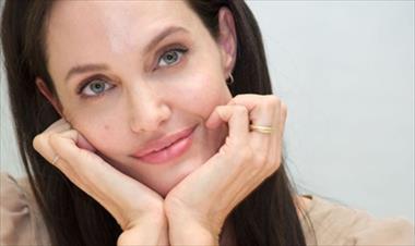 /vidasocial/angelina-jolie-extrana-mas-que-nunca-a-su-madre/52846.html