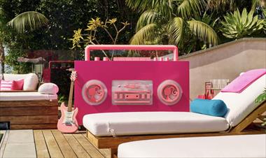 /vidasocial/barbie-se-transforma-en-anfitriona-en-airbnb/89205.html