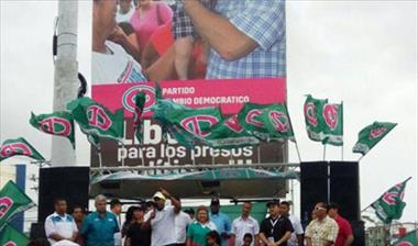 /vidasocial/celebran-aniversario-del-partido-cambio-democratico/51916.html