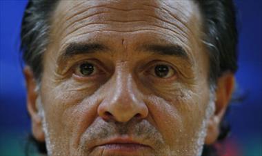 /deportes/cesare-prandelli-renuncio-a-la-direccion-tecnica-del-valencia/38817.html