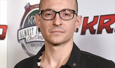 /vidasocial/chester-bennington-vocalista-de-linkin-park-fue-hallado-sin-vida/58045.html