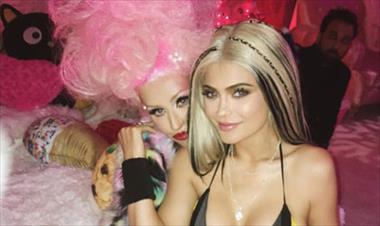 /vidasocial/kylie-jenner-se-vistio-nuevamente-de-christina-aguilera/37654.html