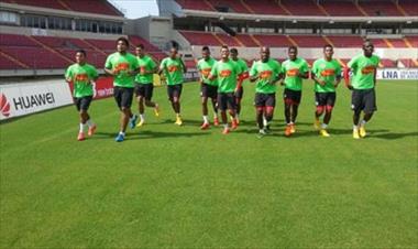 /deportes/manana-la-seleccion-nacional-parte-a-suelo-salvadoreno-para-concentrarse-alla/53076.html