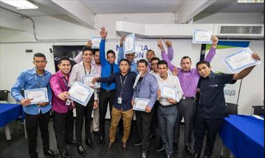 /vidasocial/la-academia-de-tecnicos-aeronauticos-ata-de-copa-airlines-graduo-a-16-jovenes-panamenos/59797.html