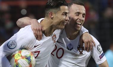 /deportes/cristiano-ronaldo-anota-su-gol-99-en-el-pase-de-portugal-a-euro-2020/89345.html