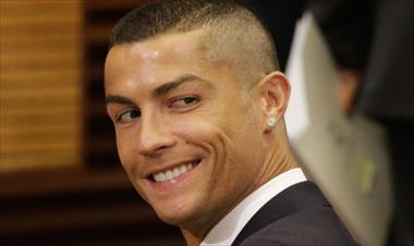 /vidasocial/cristiano-ronaldo-presume-su-atletico-fisico/85212.html