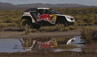 /deportes/sebastien-loeb-amplia-su-ventaja-sobre-stephane-peterhansel/39548.html