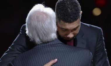 /deportes/spurs-se-despide-de-duncan-con-un-gran-homenaje/38116.html