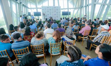 /vidasocial/ford-realiza-la-premiacion-del-programa-gira-ford-y-donativos-ambientales/67847.html