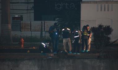 /vidasocial/asesinan-a-barbero-en-las-afueras-de-una-discoteca/47691.html