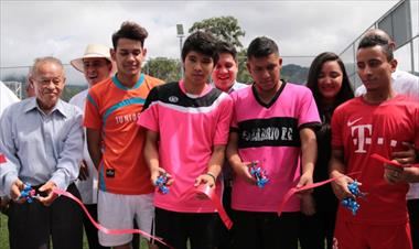 /deportes/pandeporte-entrega-cancha-con-grama-sintetica-en-chiriqui/70722.html