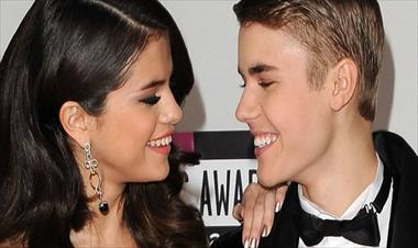 /vidasocial/foto-justin-y-selena-juntos-otra-vez-/68574.html