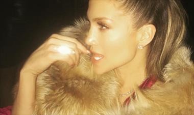 /vidasocial/drake-le-regalo-a-jlo-un-collar-de-diamantes/39543.html