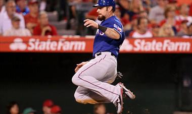 /deportes/josh-hamilton-viaja-a-houston-para-examinarse-la-rodilla/43020.html