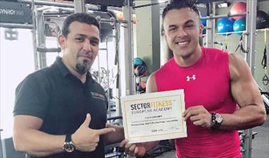 /vidasocial/kevin-fernandez-recibe-certificado-de-entrenador-personal/51724.html