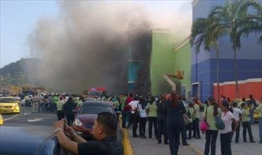 /vidasocial/ultima-hora-fuego-consume-almacen-madison-albrook-mall/19183.html