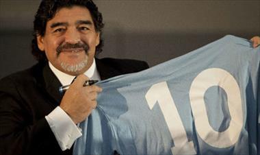 /vidasocial/maradona-en-napoles-para-interpretar-tres-veces-10-/39709.html