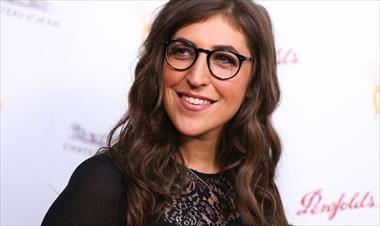 /cine/mayim-bialik-veo-que-un-monton-de-gente-ha-sacado-mis-palabras-de-contexto-/66933.html