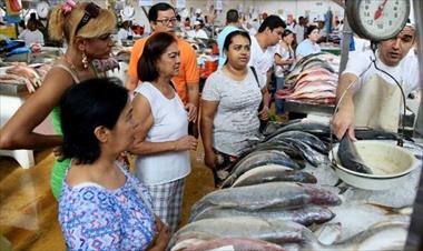 /vidasocial/mucho-movimiento-en-el-mercado-de-mariscos/75364.html