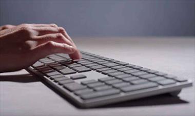 /zonadigital/nuevo-modern-keyboard-de-microsoft-esconde-un-lector-de-huellas-dactilares/54604.html