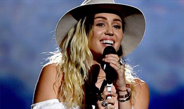 /vidasocial/miley-cyrus-regresa-a-los-escenarios/52003.html