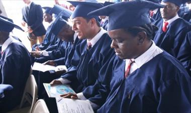 /vidasocial/privados-de-libertad-del-complejo-penitenciario-la-joya-reciben-sus-diplomas/37955.html