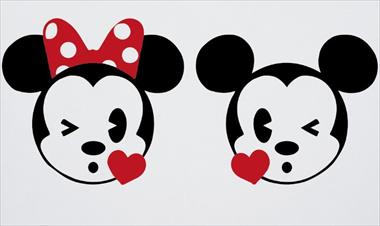 /spotfashion/mira-estos-articulos-de-moda-inspirados-en-mickey-y-minnie-mouse/87203.html