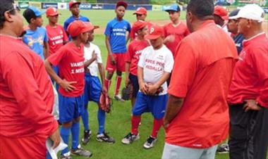 /deportes/administracion-del-estadio-rod-carew-niega-que-enciendan-luces-del-estadio/55986.html