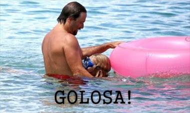 /vidasocial/pamela-anderson-se-muestra-golosa-en-la-playa/21663.html