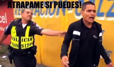 /vidasocial/ladron-se-le-tiende-a-los-policias-luego-de-que-lo-tenian/22138.html