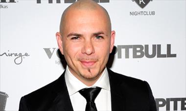 /vidasocial/pitbull-criticado-por-su-celebracion-del-memorial-day/52921.html