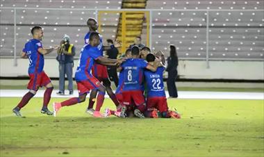 /deportes/plaza-amador-se-mete-a-semifinales/61698.html