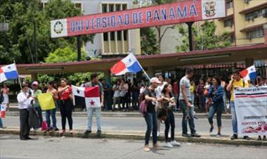 /vidasocial/estudiantes-de-derecho-exigen-una-constituyente/49400.html