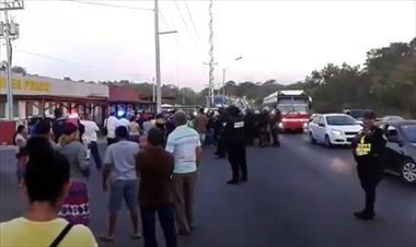 /vidasocial/pobladores-de-arraijan-salen-a-protestar-por-la-falta-de-agua/75546.html