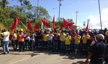 /vidasocial/trabajadores-protestan-por-faltas-de-pago/70142.html