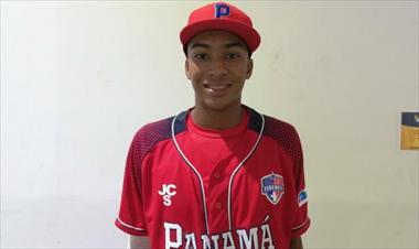 /deportes/el-panameno-reginald-preciado-firma-con-los-padres-de-san-diego/88574.html