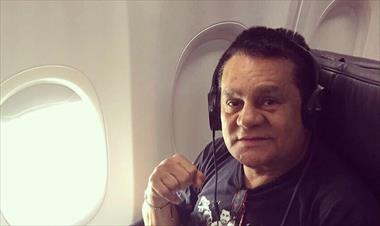 /vidasocial/roberto-duran-firmando-autografos-en-chicago/58876.html