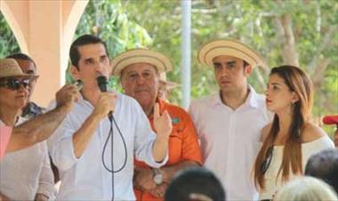 /vidasocial/segun-romulo-roux-unos-de-los-mas-grandes-fracasos-de-varela-es-el-agro/46340.html