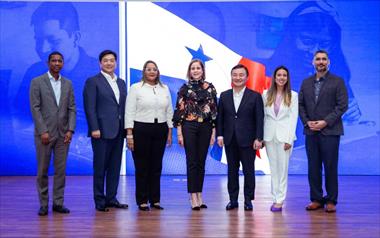 /zonadigital/samsung-innovation-campus-un-proceso-de-transformacion-academica-para-jovenes-talentos-en-panama/92830.html