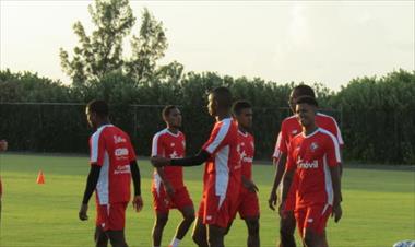 /deportes/seleccion-de-panama-realizo-su-primer-entrenamiento-en-bermudas/88938.html