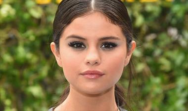 /vidasocial/foto-selena-gomez-es-ahora-rubia/70136.html