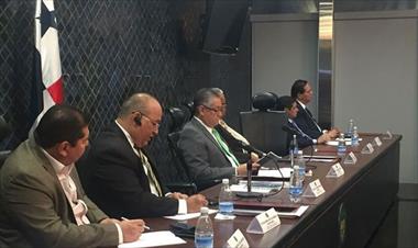 /vidasocial/hoy-es-el-tercer-dia-de-sesion-de-la-comision-de-credenciales/71897.html
