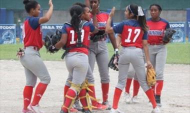 /deportes/softbol-femenino-de-panama-debuto-con-victoria/87586.html